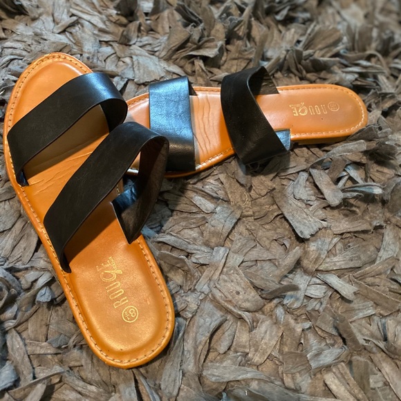 Sandals - Picture 3 of 3